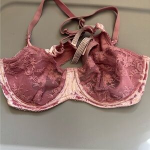 Victoria's Secret Mauve Lace Bra